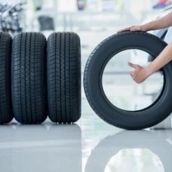 Buying and selling and repairing second-hand tires of Adel Ghorbani in Tehran