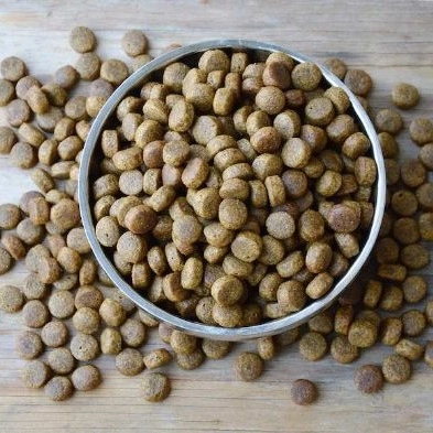 تولید غذای ماهیان گرمابی کپور و فیتوفاک و بیگهد دانسو در تهران