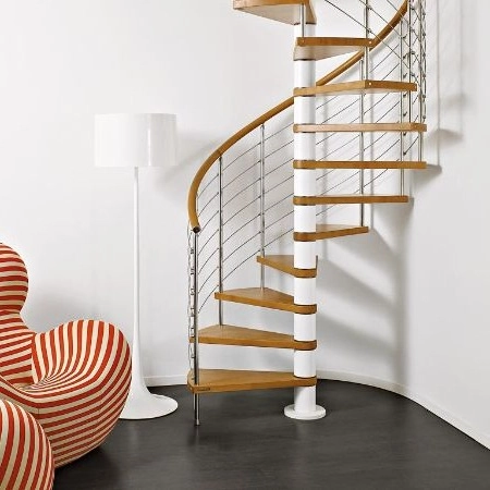 طراحی و اجرای پله گرد و پله دوبلکس و دکوراتیو ایران استیر در تهران