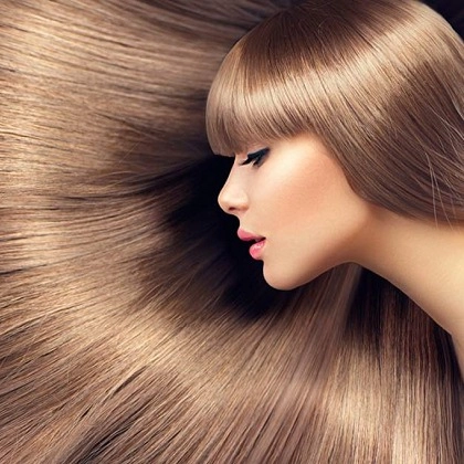 Tahran'da Tandis Şirketinin Keratin Labra ürünlerinin satışı