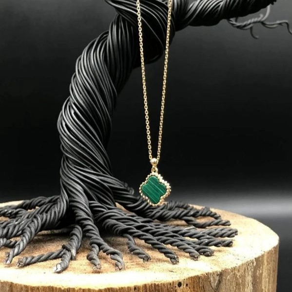 Manufacture and sale of all kinds of gold Benjamin Gallery in Tehran