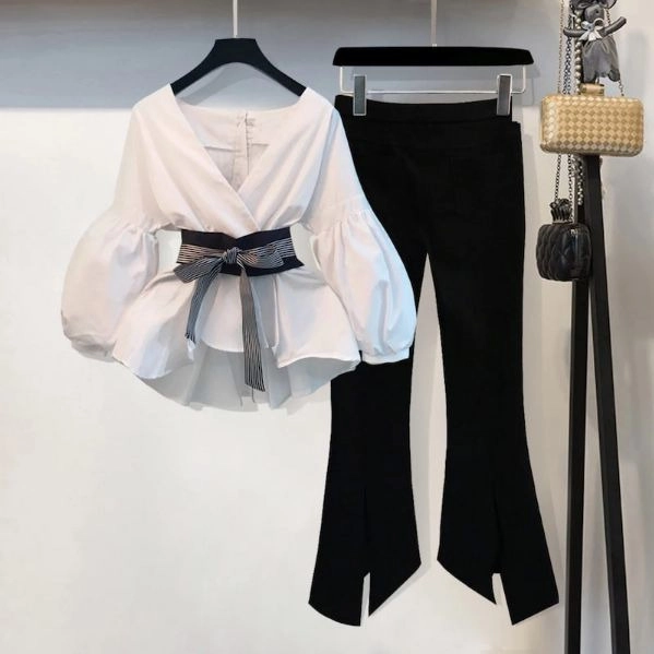 Dila boutique, selling all kinds of formal and sports clothes in Rasht