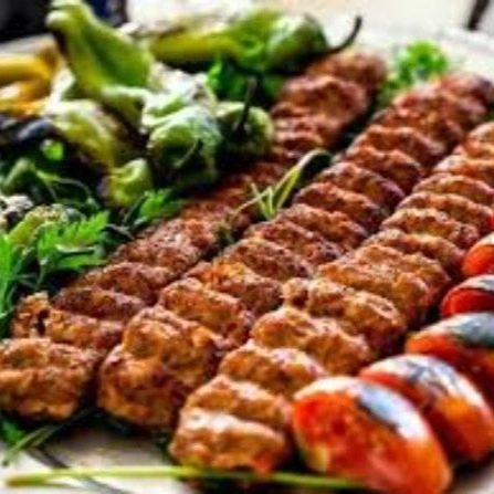 Babol'daki Cafe Tinar restoranı