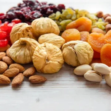 Lahij store, dried fruits and all kinds of flavors in Lahijan, Gilan