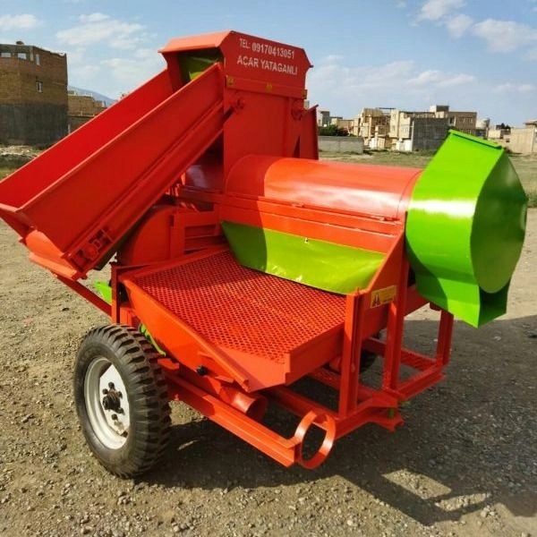 The sunflower threshing machine of Karal Sanat in Khoi