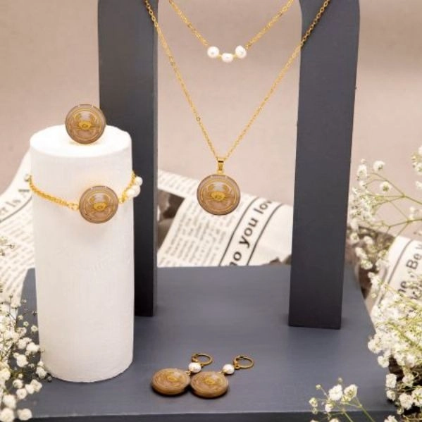 Zarsam, paintings and ornaments with gold coating in Golpayegan