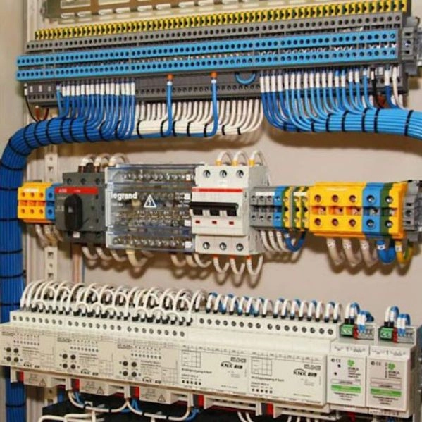 Smart industrial managers, designing and manufacturing industrial switchboards in Tehran