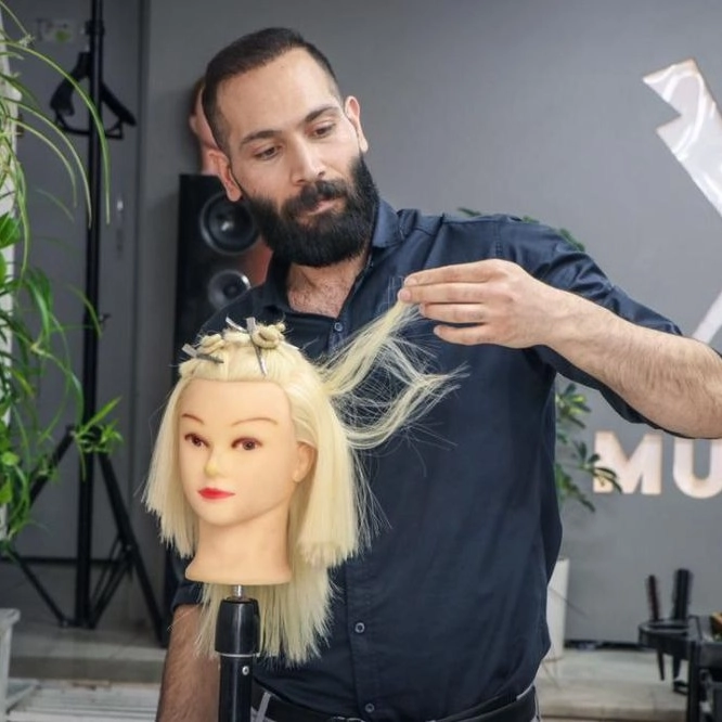 Erkek Kuaförler, Özel Özel Hizmetler ve Zanjan'daki Grammy Grammy Okulu